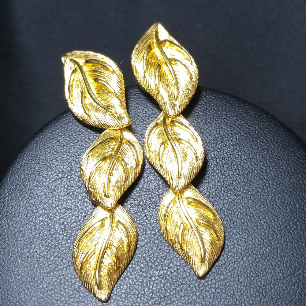 Vintage Napier Gold Leaf Necklace Earrings Set Signed Pat 4774743 - Picture 2 of 10